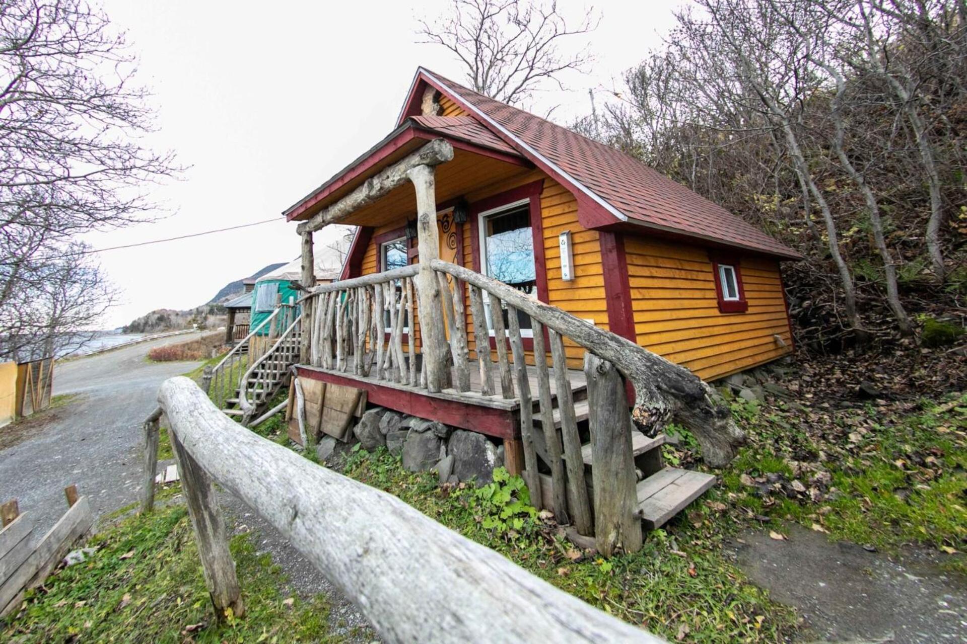 Auberge Festive Sea Shack Sainte Anne des Monts Экстерьер фото