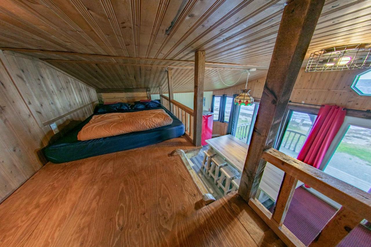 Auberge Festive Sea Shack Sainte Anne des Monts Экстерьер фото